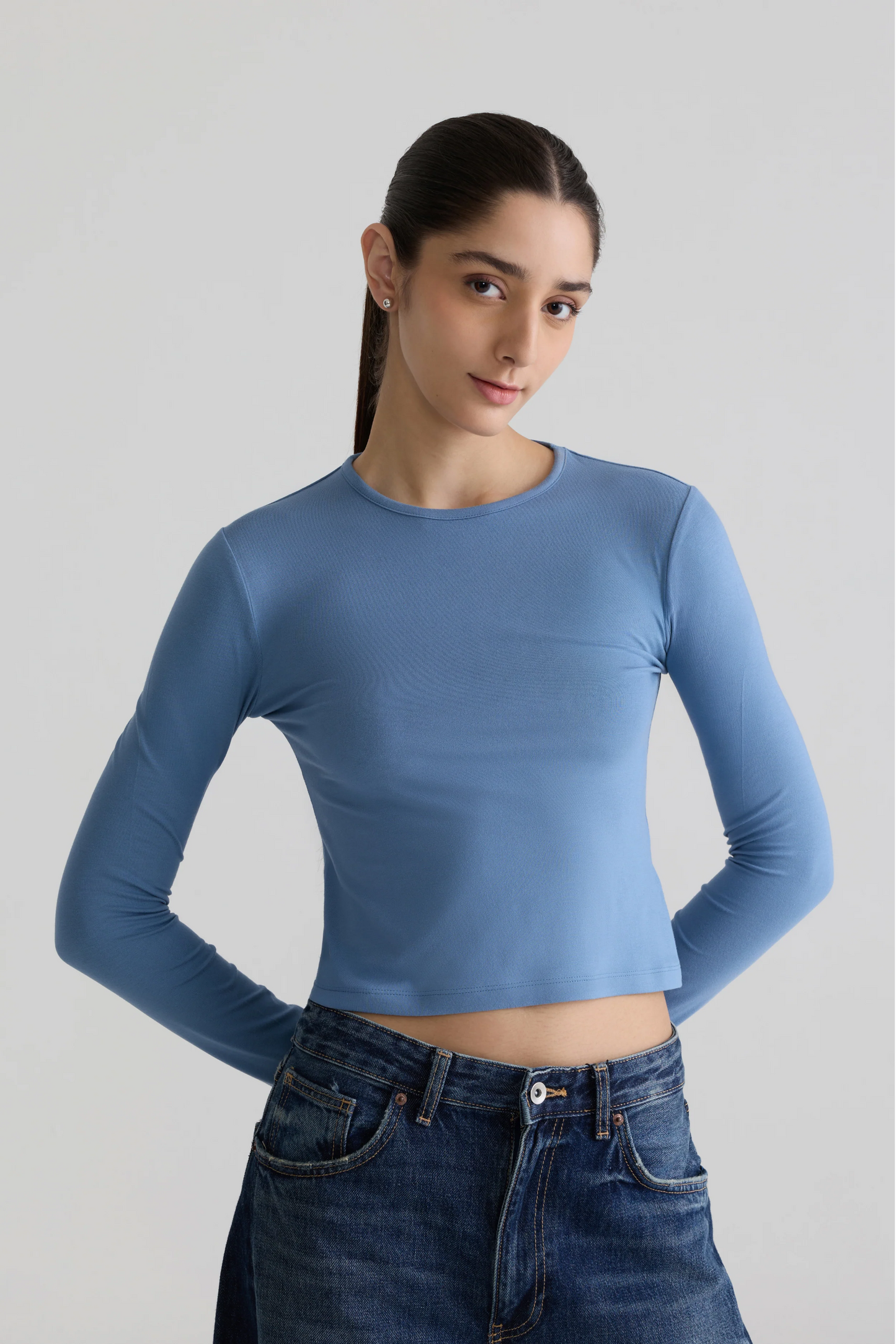 Femaile top ASHLEY BLUE - LONG SLEEVE CREW.2.0